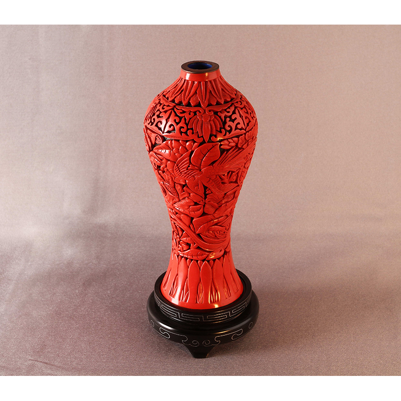 揚(yáng)州漆器廠(chǎng)手工雕漆美人瓶 匠心獨(dú)運(yùn)的家居與商務(wù)禮品